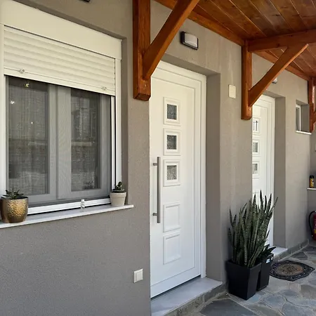 Noemi * Prinos (Thasos)